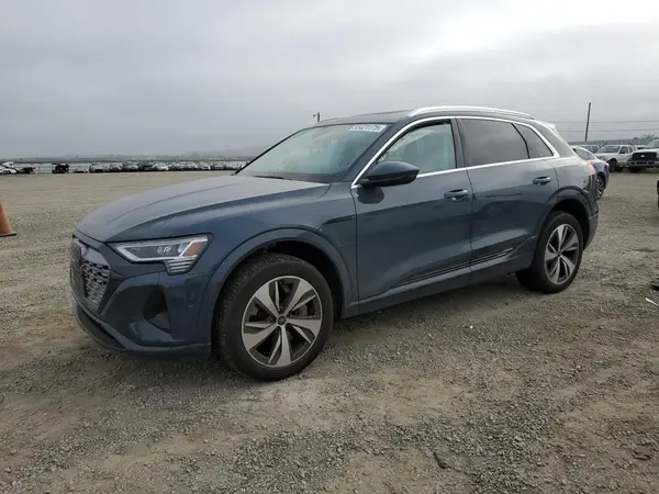 WA15AAGE1RB020361 2024 AUDI Q8 - Image 1