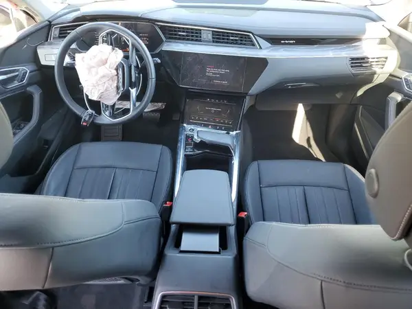 WA15AAGE1RB033711 2024 AUDI Q8 - Image 8