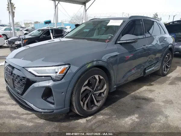 WA15AAGE1RB052355 2024 AUDI Q8 - Image 2