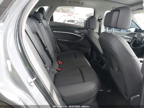 WA15AAGE1RB052355 2024 AUDI Q8 - Image 8