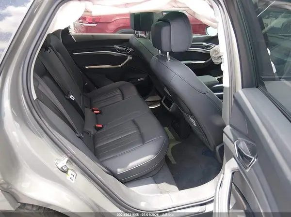 WA15AAGE2RB010891 2024 AUDI Q8 - Image 8