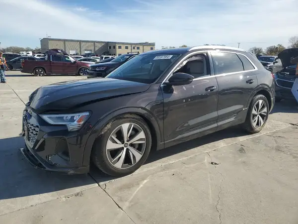 WA15AAGE2RB042305 2024 AUDI Q8 - Image 1