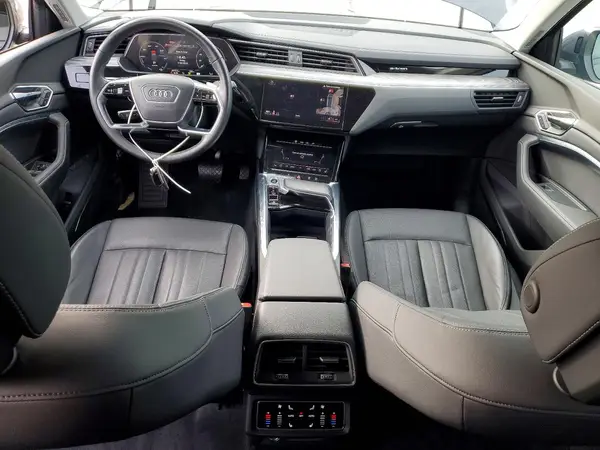 WA15AAGE3RB011421 2024 AUDI Q8 - Image 8