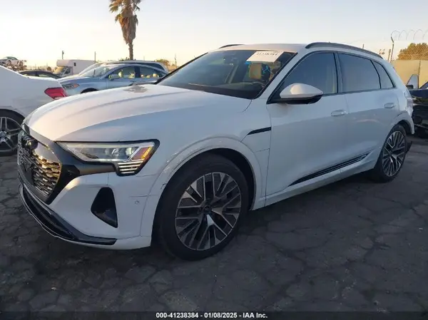 WA15AAGE3RB026484 2024 AUDI Q8 - Image 2