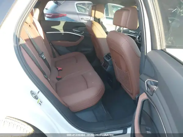 WA15AAGE3RB026484 2024 AUDI Q8 - Image 8