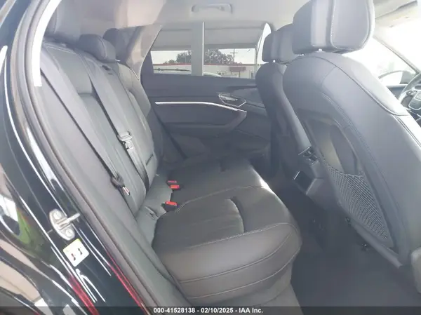 WA15AAGE3RB049957 2024 AUDI Q8 - Image 8