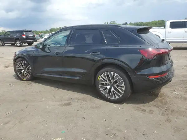 WA15AAGE3RB051322 2024 AUDI Q8 - Image 2