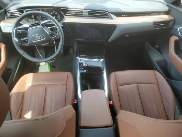 WA15AAGE3RB051322 2024 AUDI Q8 - Image 8