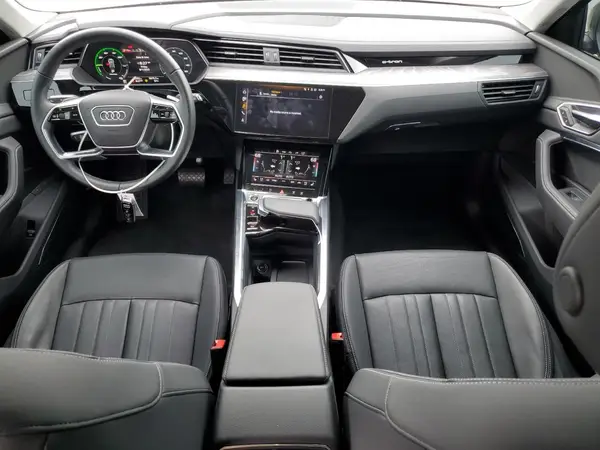 WA15AAGE3RB054222 2024 AUDI Q8 - Image 8