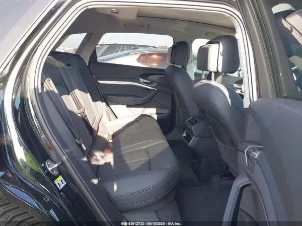 WA15AAGE4RB044864 2024 AUDI Q8 - Image 8