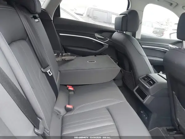 WA15AAGE4RB050051 2024 AUDI Q8 - Image 8