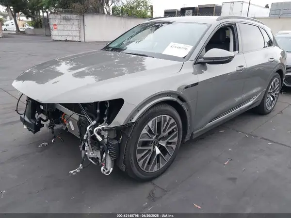 WA15AAGE4RB051331 2024 AUDI Q8 - Image 2