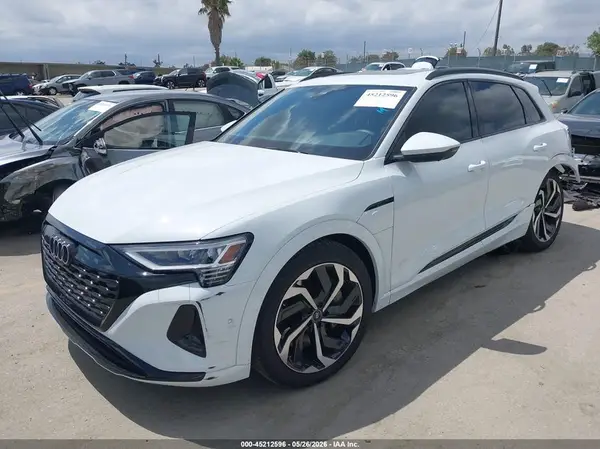 WA15AAGE4RB061907 2024 AUDI Q8 - Image 2