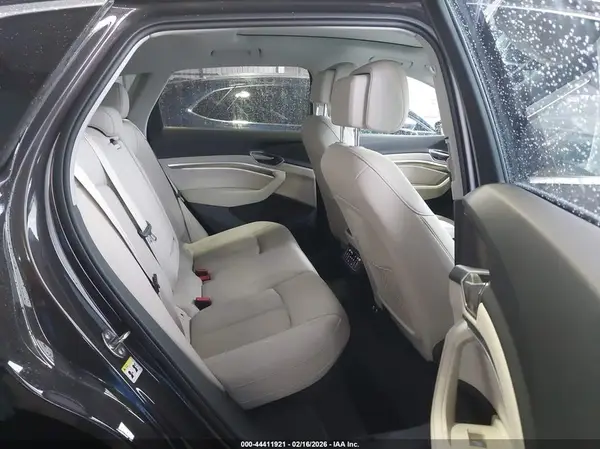 WA15AAGE5RB030133 2024 AUDI Q8 - Image 8