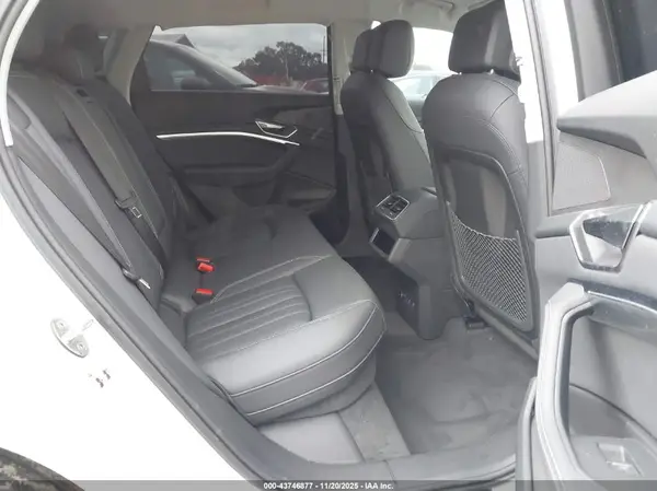 WA15AAGE5RB049393 2024 AUDI Q8 - Image 8