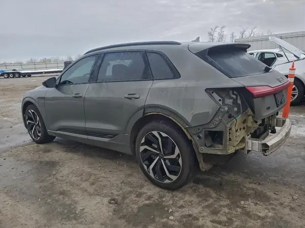 WA15AAGE6RB029556 2024 AUDI Q8 - Image 2