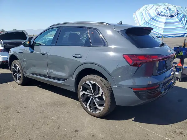 WA15AAGE6RB037737 2024 AUDI Q8 - Image 2