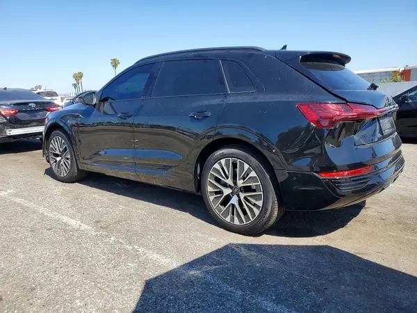 WA15AAGE6RB047491 2024 AUDI Q8 - Image 2
