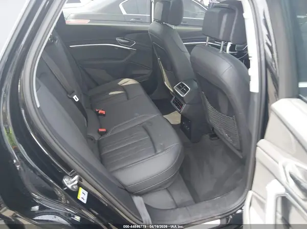 WA15AAGE6RB057387 2024 AUDI Q8 - Image 8