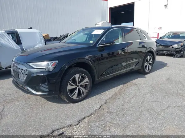 WA15AAGE6RB061388 2024 AUDI Q8 - Image 2