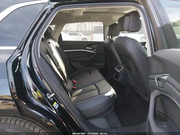 WA15AAGE6RB061388 2024 AUDI Q8 - Image 8