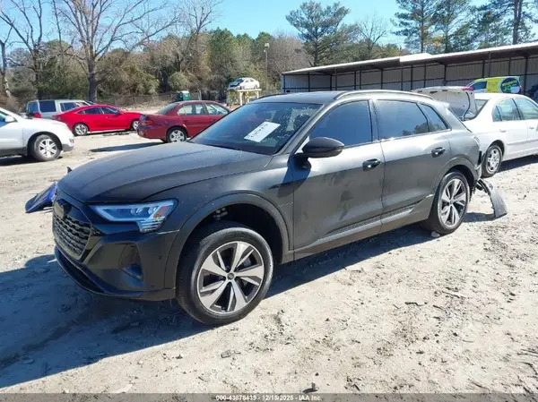 WA15AAGE6RB066722 2024 AUDI Q8 - Image 2
