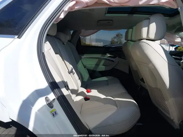 WA15AAGE7RB025077 2024 AUDI Q8 - Image 8