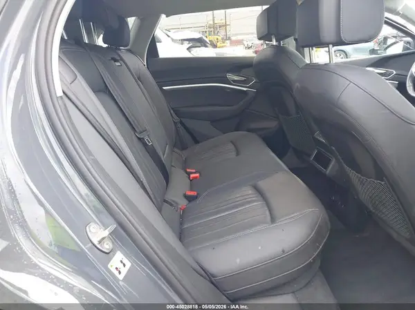 WA15AAGE7RB040601 2024 AUDI Q8 - Image 8