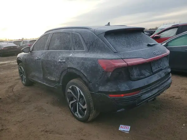 WA15AAGE7RB055177 2024 AUDI Q8 - Image 2