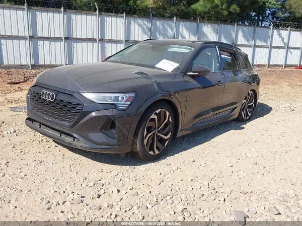 WA15AAGE7RB063294 2024 AUDI Q8 - Image 2