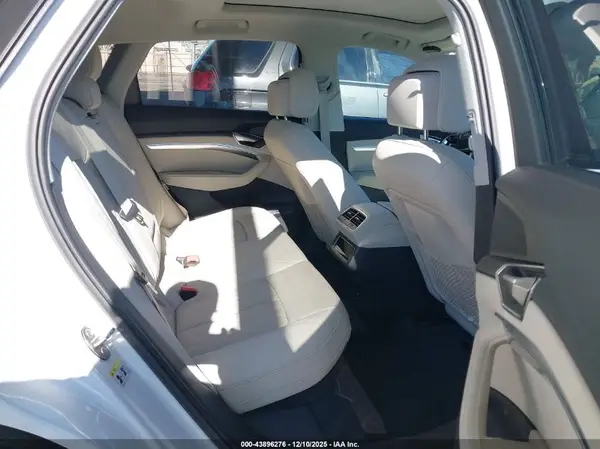WA15AAGE8RB026318 2024 AUDI Q8 - Image 8