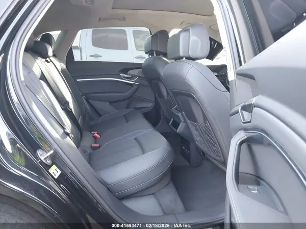 WA15AAGE8RB036637 2024 AUDI Q8 - Image 8