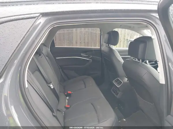 WA15AAGE8RB063952 2024 AUDI Q8 - Image 8