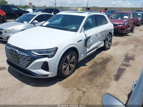 WA15AAGE9RB027669 2024 AUDI Q8 - Image 2