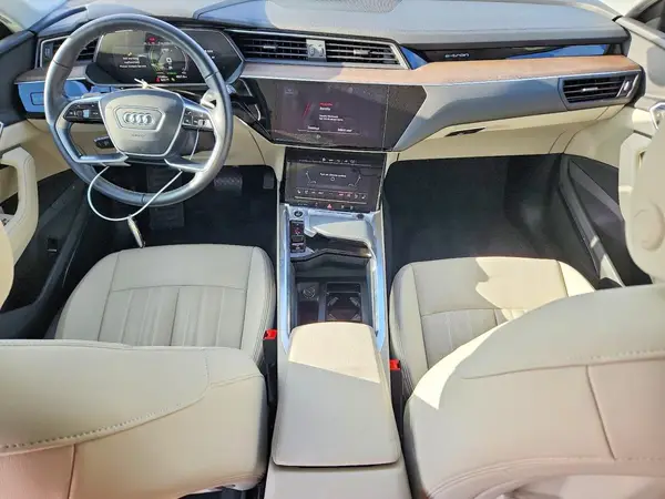 WA15AAGE9RB048361 2024 AUDI Q8 - Image 8