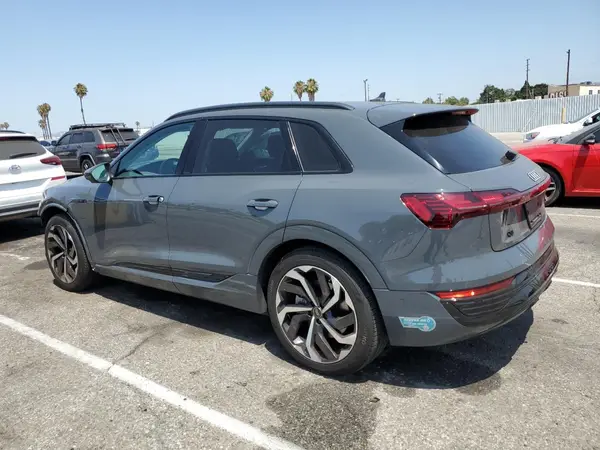 WA15AAGE9RB053561 2024 AUDI Q8 - Image 2