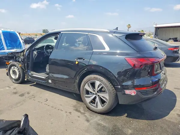 WA15AAGEXRB039331 2024 AUDI Q8 - Image 2