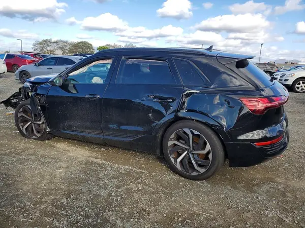 WA15AAGEXRB053858 2024 AUDI Q8 - Image 2