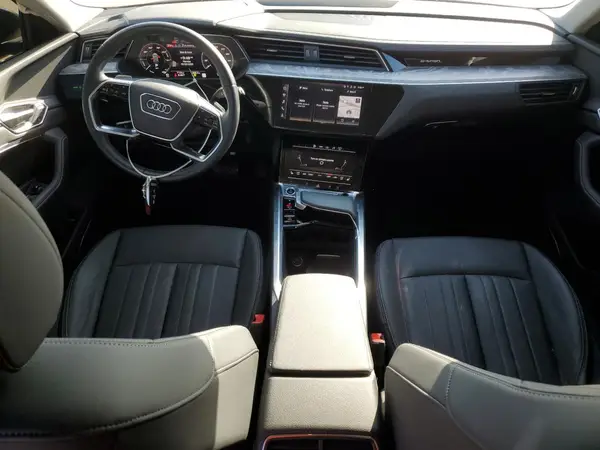 WA15AAGEXRB061149 2024 AUDI Q8 - Image 8