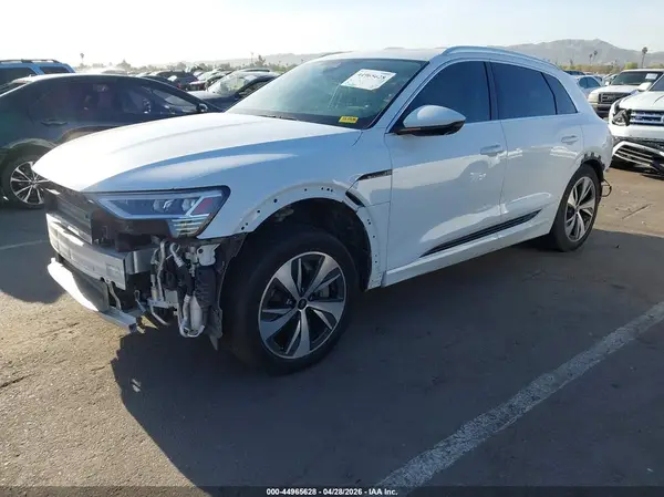WA15ABGE0RB015187 2024 AUDI Q8 - Image 2