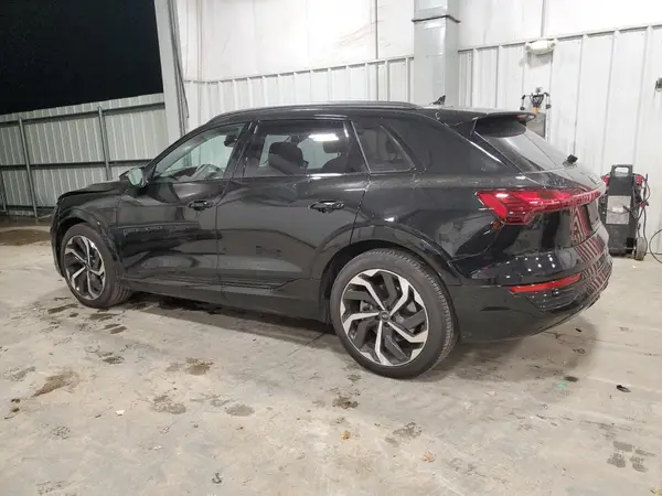 WA15ABGE3RB062679 2024 AUDI Q8 - Image 2