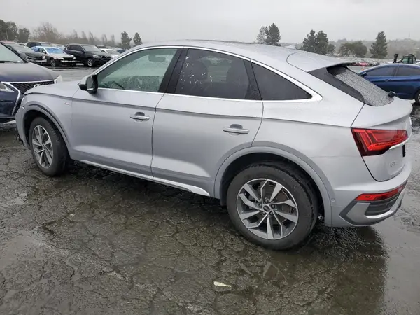 WA16AAFY1N2113505 2022 AUDI Q5 - Image 2