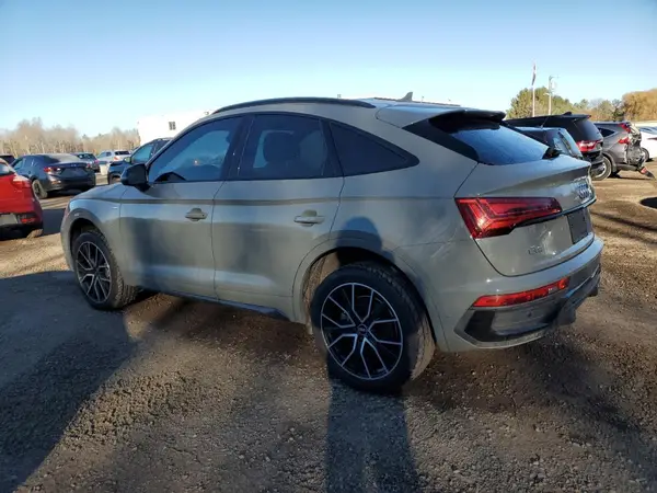 WA16AAFY2M2072932 2021 AUDI Q5 - Image 2