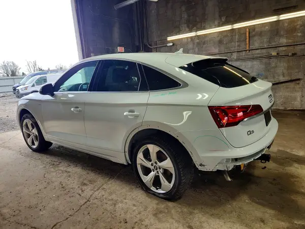 WA16AAFY4M2091286 2021 AUDI Q5 - Image 2