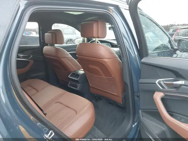 WA16AAGE0RB051489 2024 AUDI Q8 - Image 8