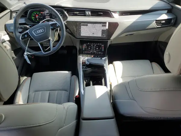 WA16AAGE1RB052327 2024 AUDI Q8 - Image 8