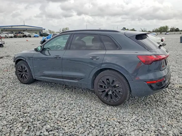 WA16AAGE2RB025055 2024 AUDI Q8 - Image 2
