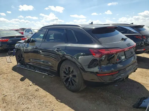 WA16AAGE2RB031289 2024 AUDI Q8 - Image 2
