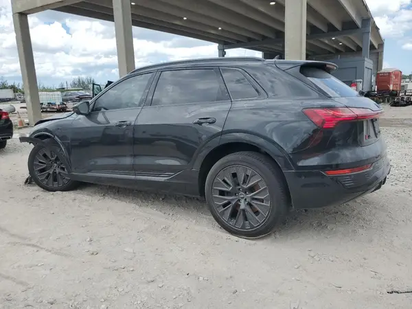 WA16AAGE3RB012475 2024 AUDI Q8 - Image 2