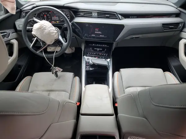WA16AAGE3RB012475 2024 AUDI Q8 - Image 8